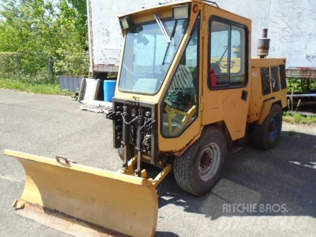 Trackless MT5T Diger kar ve yol makinalari