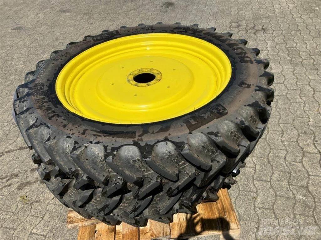 BKT 320/90R42 Tekerlekler
