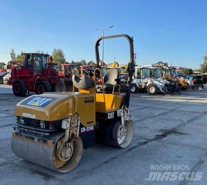 CAT CB 224 E Çift tamburlu silindirler