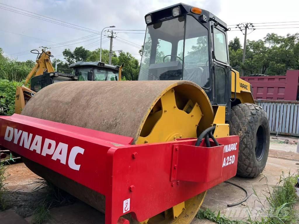 Dynapac CA 25 D Tek tamburlu silindirler