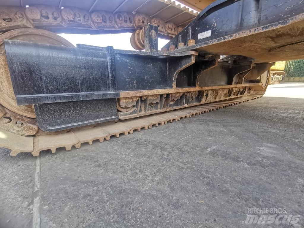 CAT 352 Paletli ekskavatörler