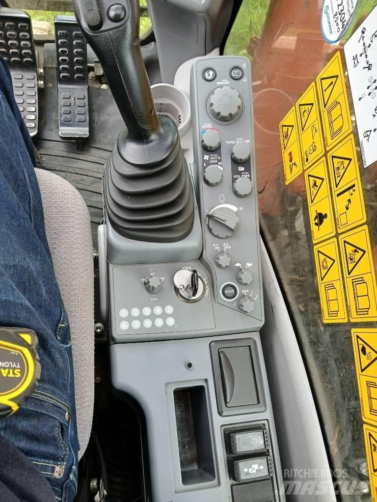 Hitachi ZX 135 US-6 Paletli ekskavatörler