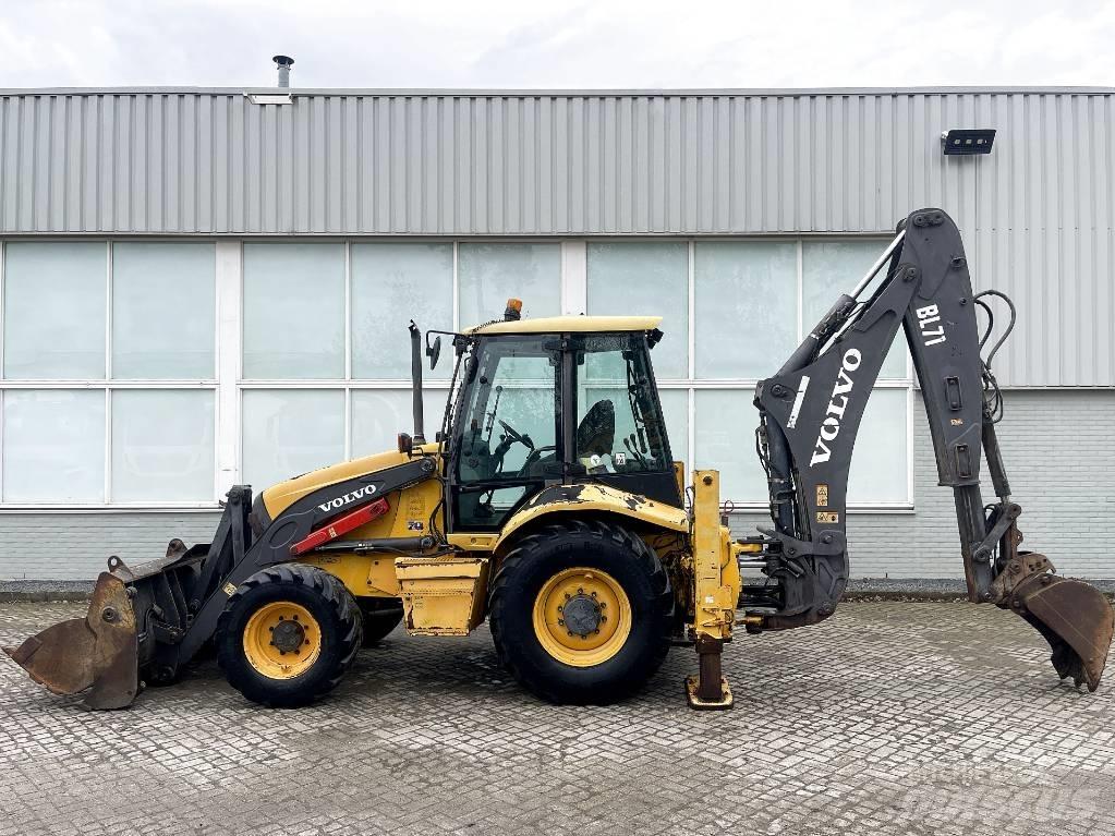 Volvo BL71 Kazıcı yükleyiciler - beko loder