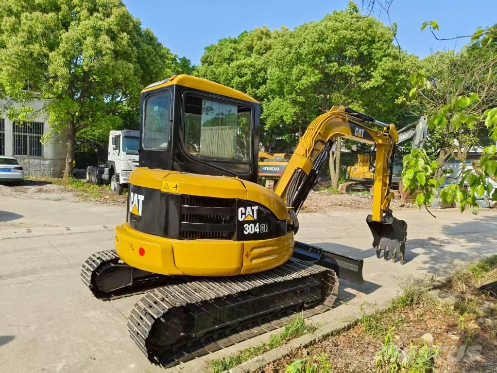 CAT 304 CR Mini ekskavatörler, 7 tona dek