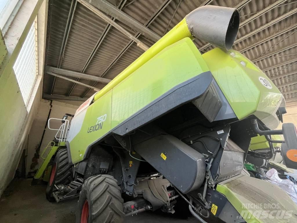 CLAAS Lexion 750 Biçerdöverler