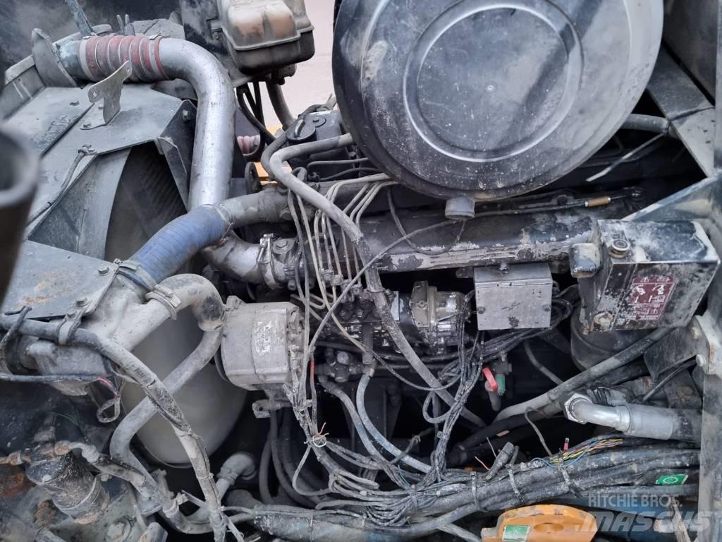 Moxy MT 31 6x6 Belden kirma kaya kamyonu