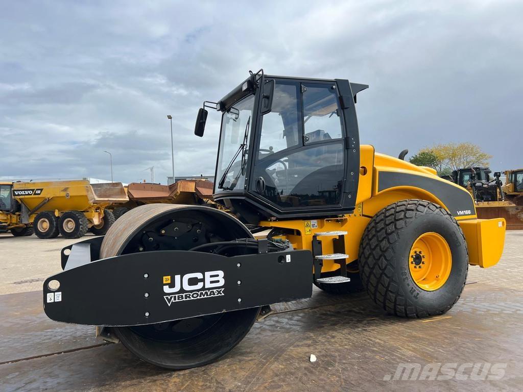 JCB VM166D Tek tamburlu silindirler