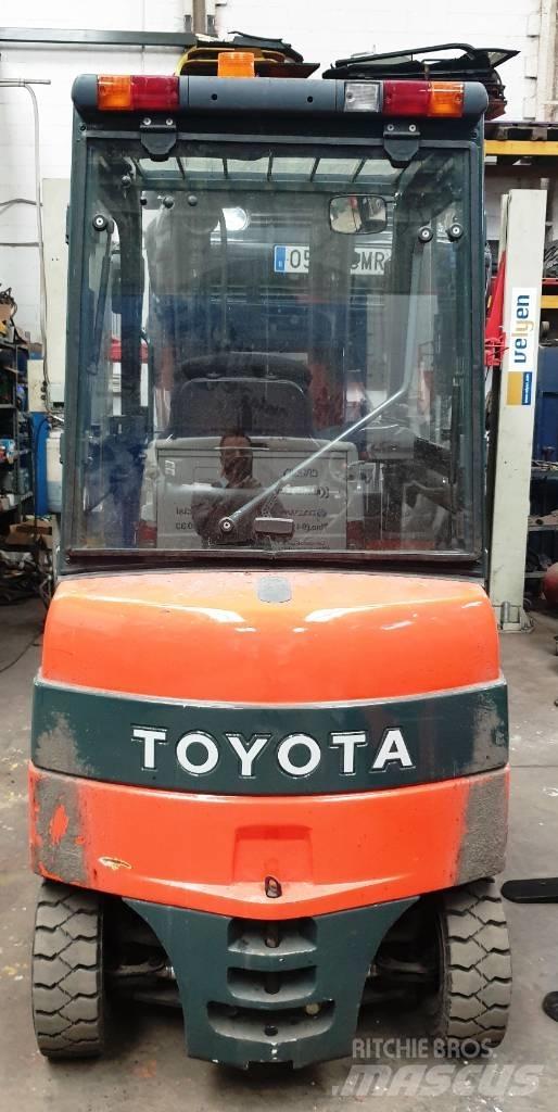 Toyota 7 FBMF 25 Elektrikli forkliftler
