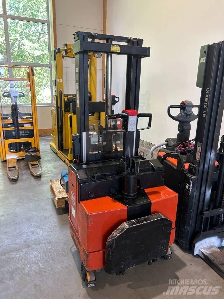 BT LSF 1250 E / 10 Yaya kumandali istif makinasi