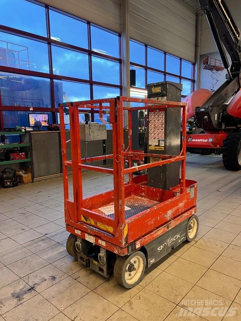 SkyJack SJ 16 Personel Platformları ve Cephe Asansörleri
