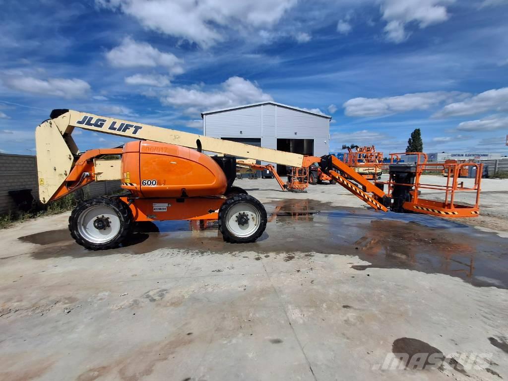 JLG 600AJ Körüklü personel platformları