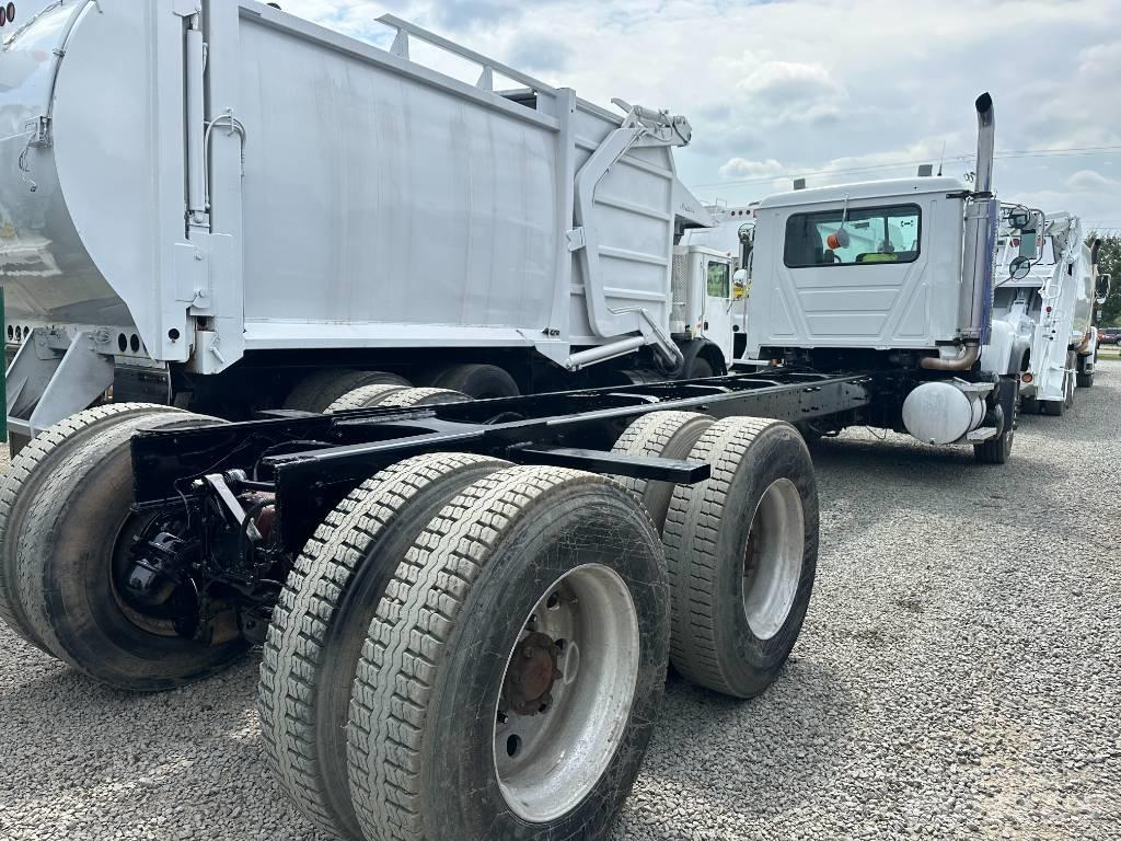 Mack CV 713 Çekiciler