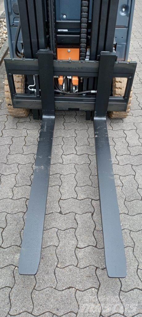 Toyota 8FBM16T Elektrikli forkliftler