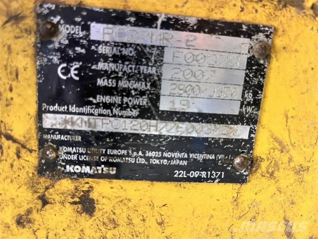 Komatsu PC27MR-2 Lastik tekerli ekskavatörler