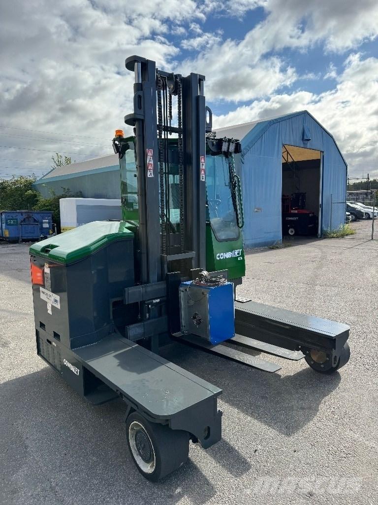 Combilift C4000ET 4 yönlü reach truck