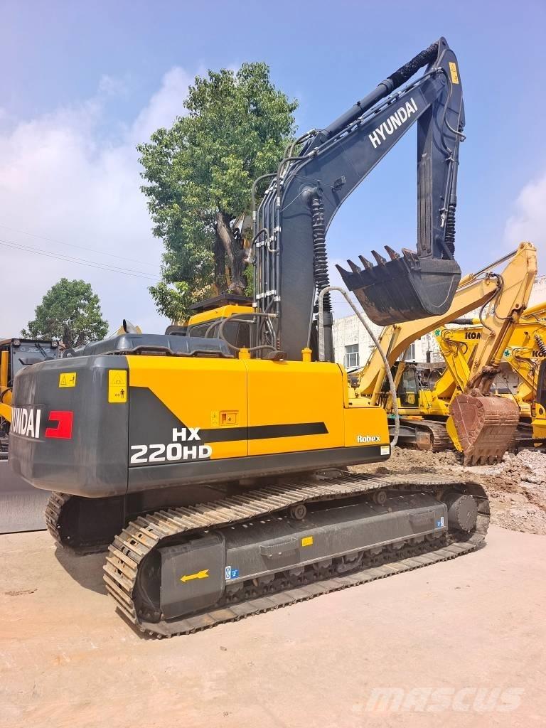 Hyundai HX 220 Paletli ekskavatörler