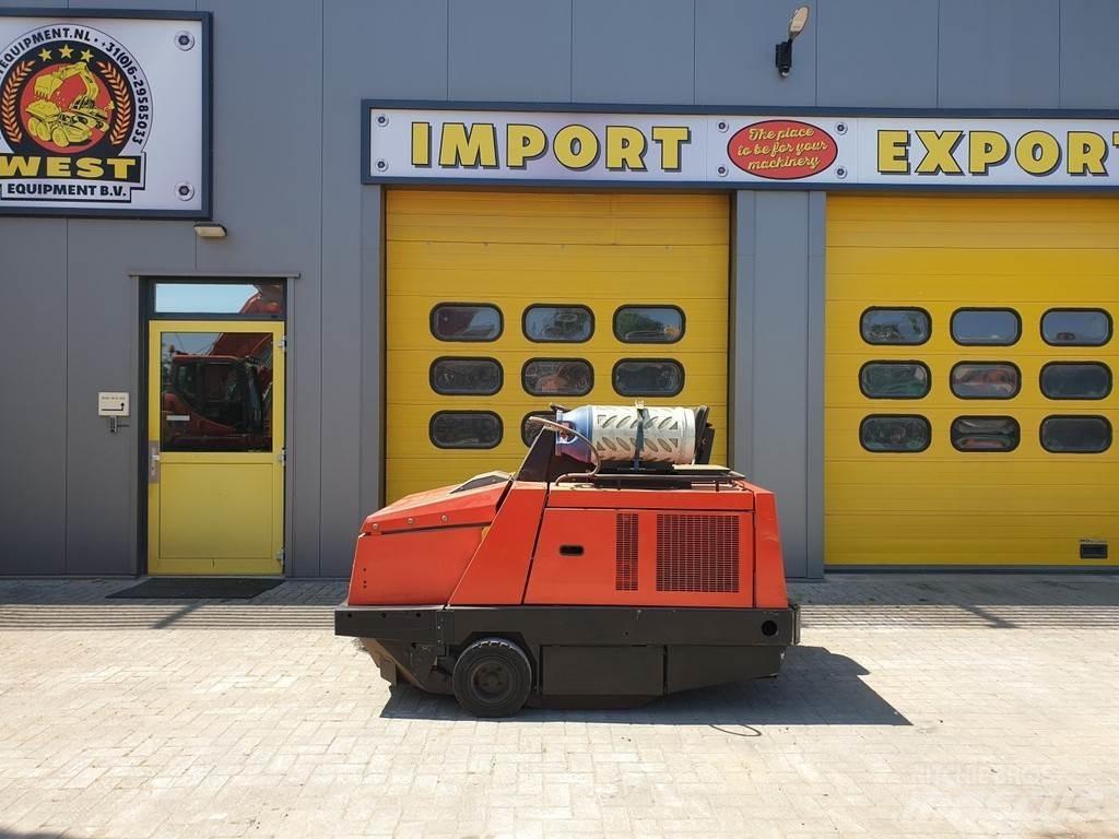 Hako Jonas 1700 Cadde süpürücüler