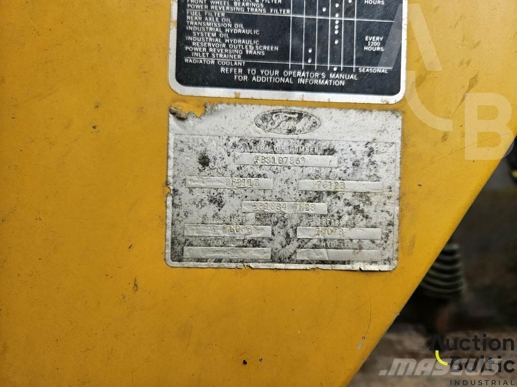Ford 550 Kazıcı yükleyiciler - beko loder
