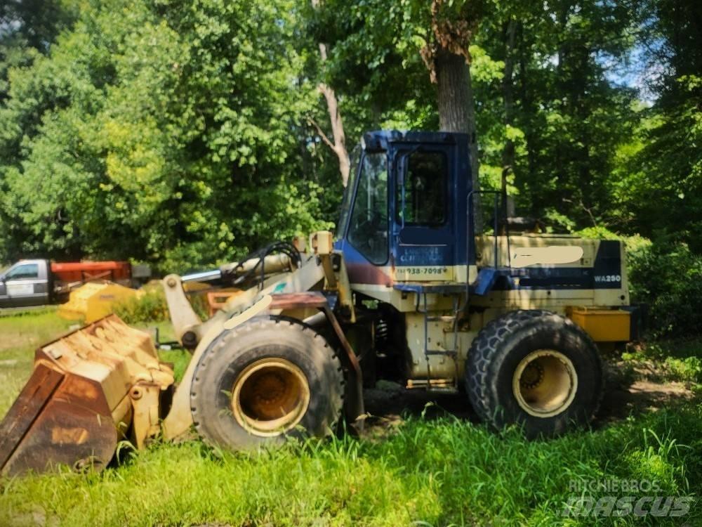 Komatsu WA 250 Tekerlekli yükleyiciler