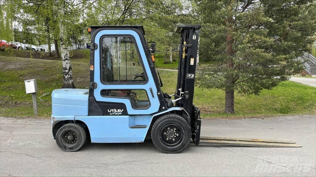 Utilev UT 30 PD Dizel forkliftler