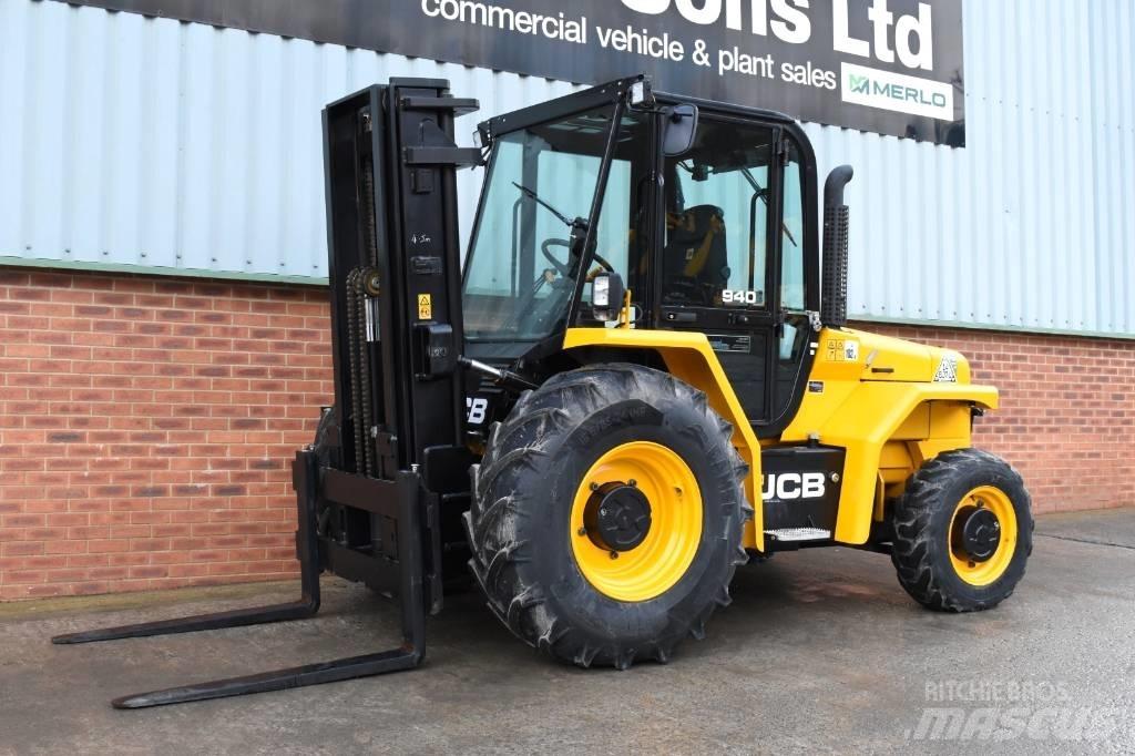 JCB 940 Arazi tipi forklift