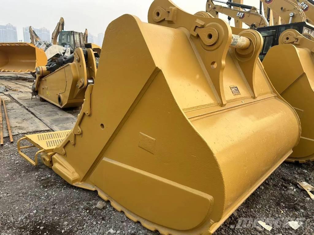 CAT 2020 CAT 390F Lastik tekerli ekskavatörler