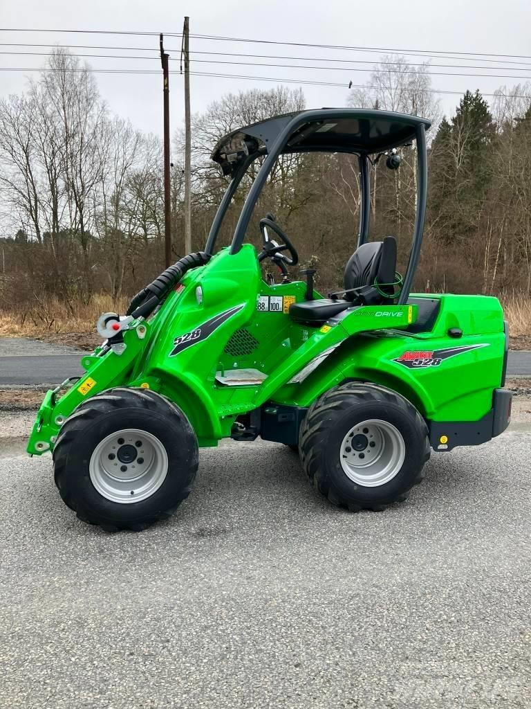 Avant 528 Skid steer loderler