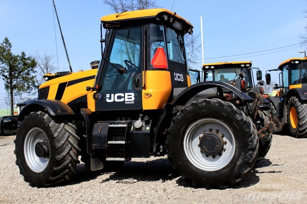 JCB Fastrac 3200 Traktörler
