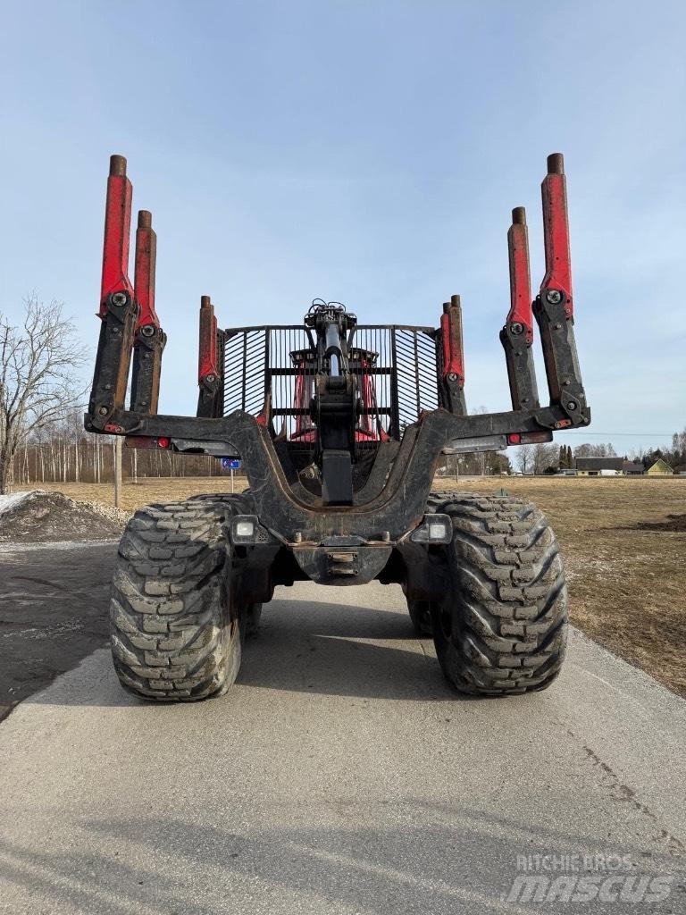 Komatsu 895 Tomruk yükleyici traktörler