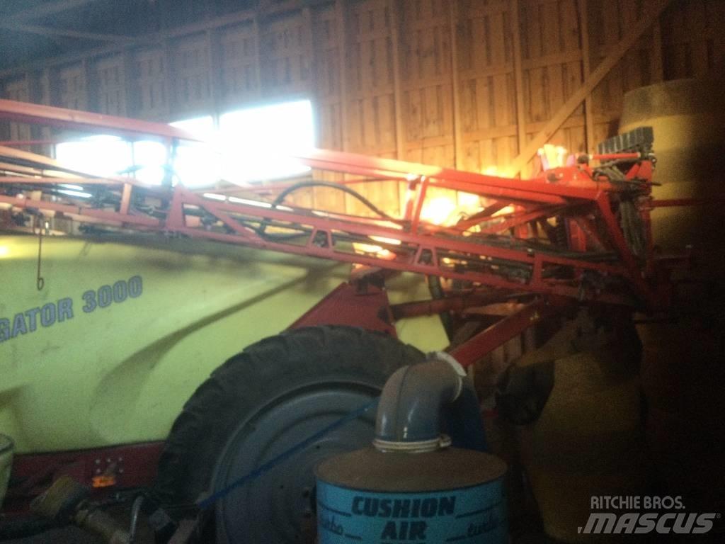 Hardi Navigator 3000 Çekilir pülverizatörler
