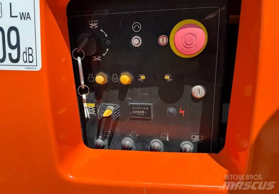 JLG 4394 RT Diger