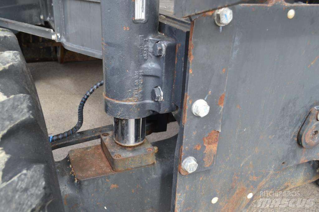 Komatsu PW 180-10 Lastik tekerli ekskavatörler
