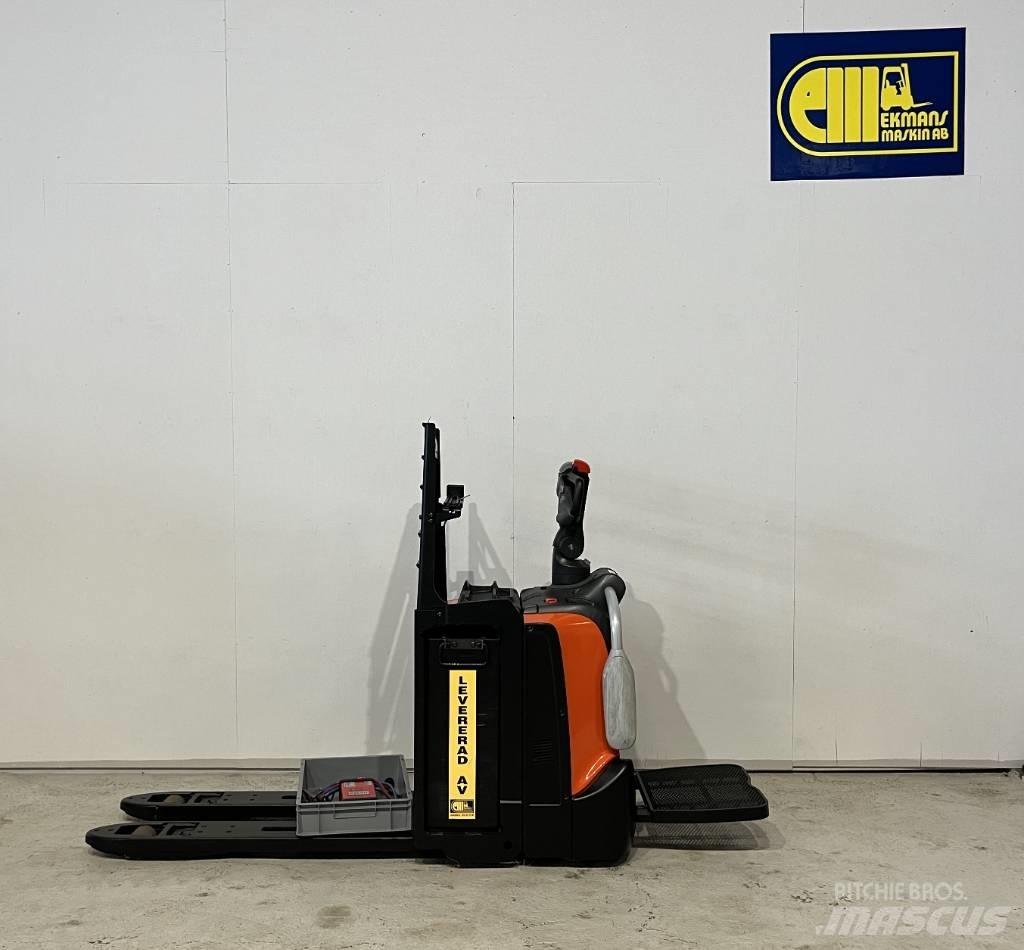 BT Truck LPE220 Düsük seviye platformu
