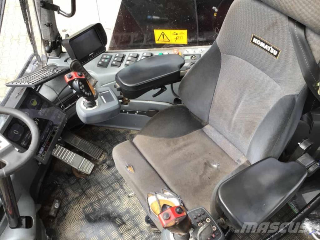 Komatsu 931.1 Biçerdöverler