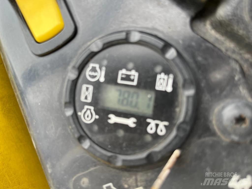 John Deere Z994R Sıfır dönüşlü çim biçme makineleri