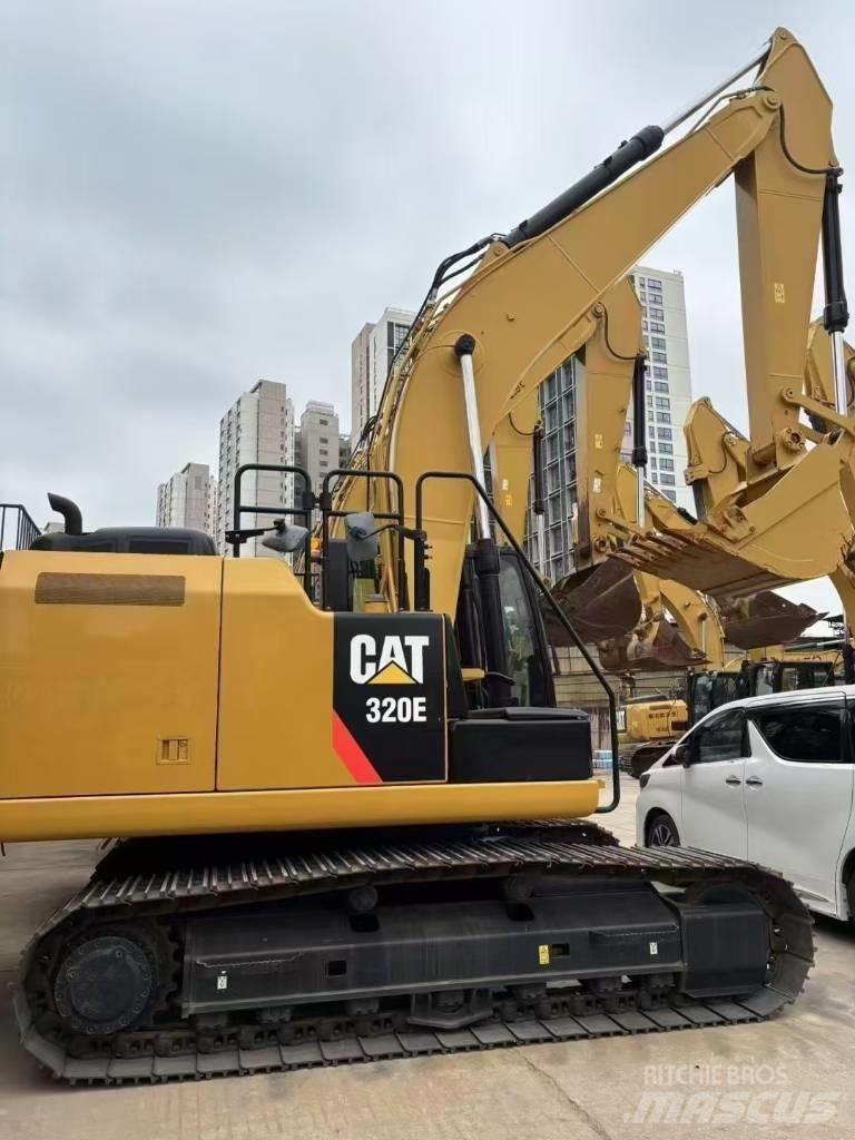 CAT 320 E Paletli ekskavatörler