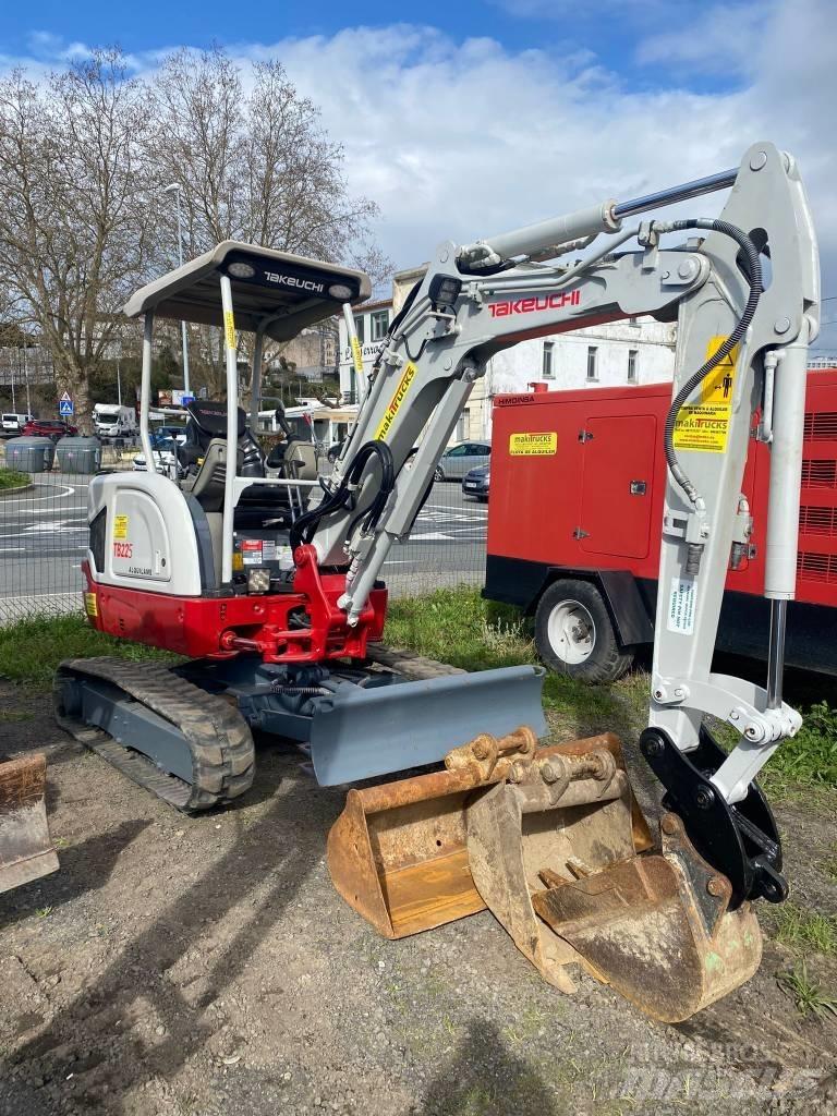 Takeuchi TB225 Mini ekskavatörler, 7 tona dek