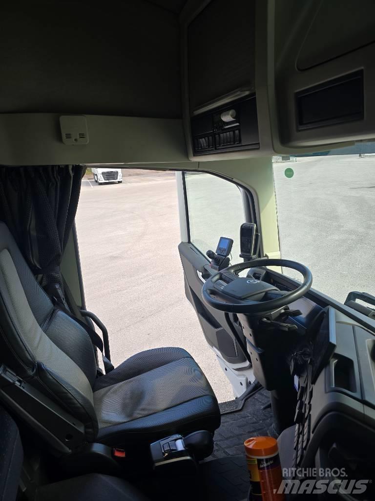 Volvo FM Electric Vinçli kamyonlar
