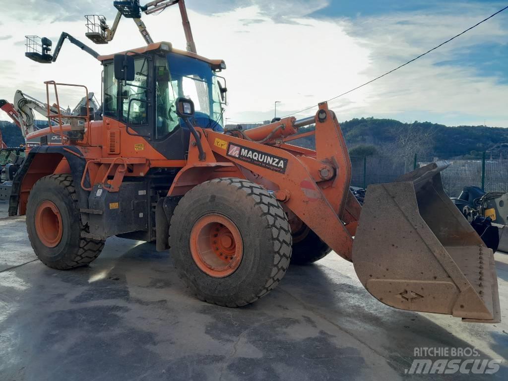 Doosan DL 300 Tekerlekli yükleyiciler
