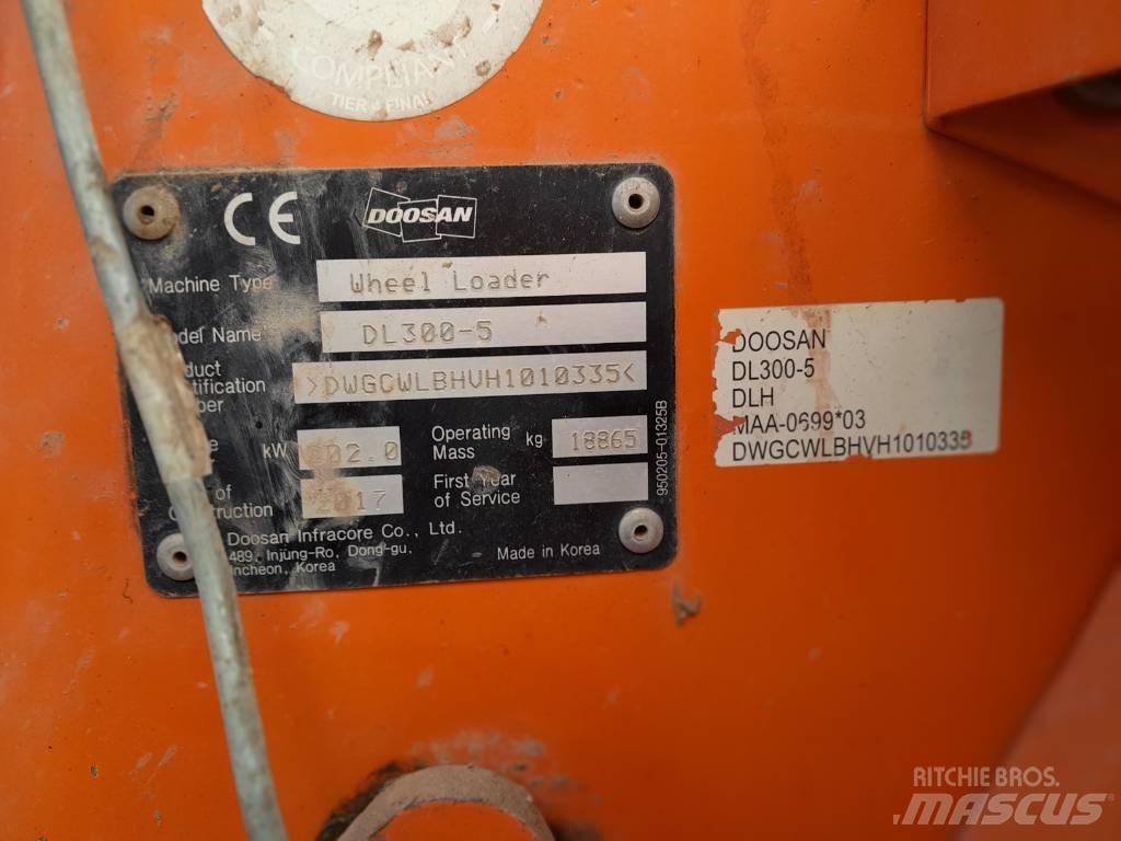 Doosan DL 300 Tekerlekli yükleyiciler