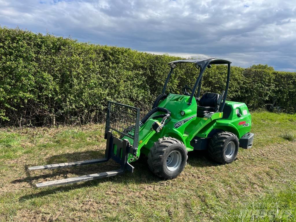 Avant 755 i Mini yükleyiciler