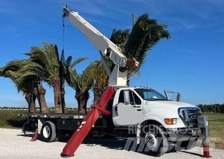 Ford F 750 Araç üzeri vinçler