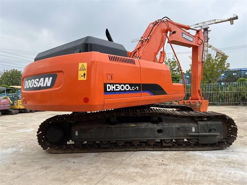 Doosan 300 Paletli ekskavatörler