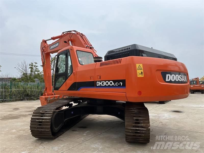 Doosan 300 Paletli ekskavatörler