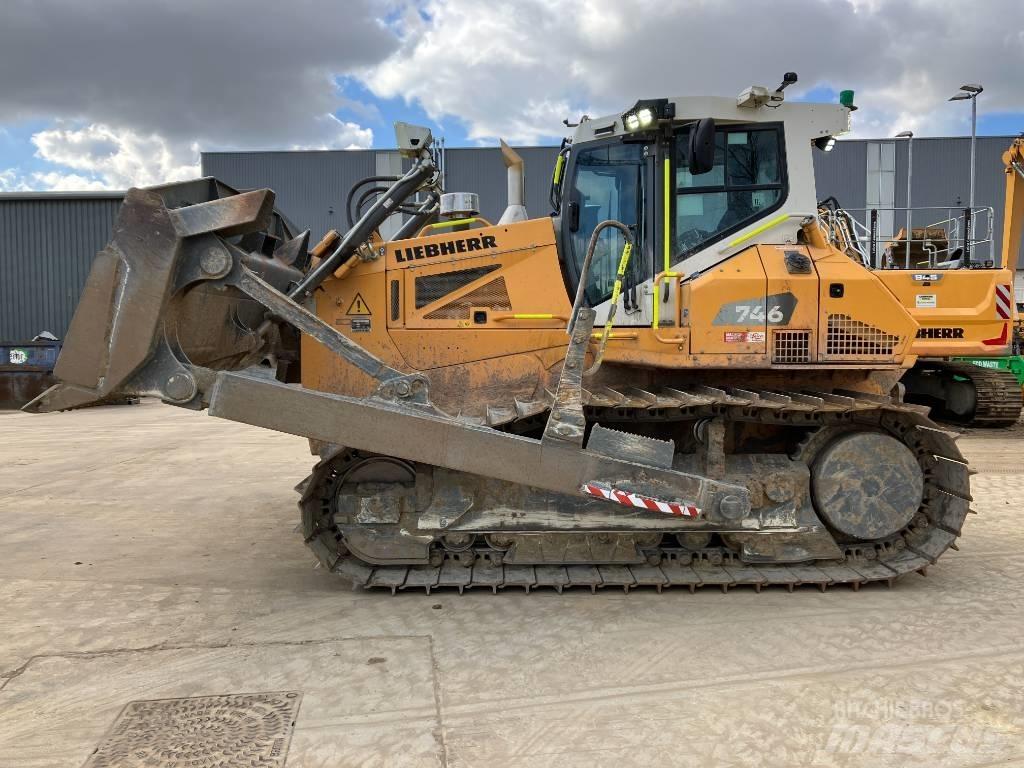 Liebherr PR 746 Paletli dozerler