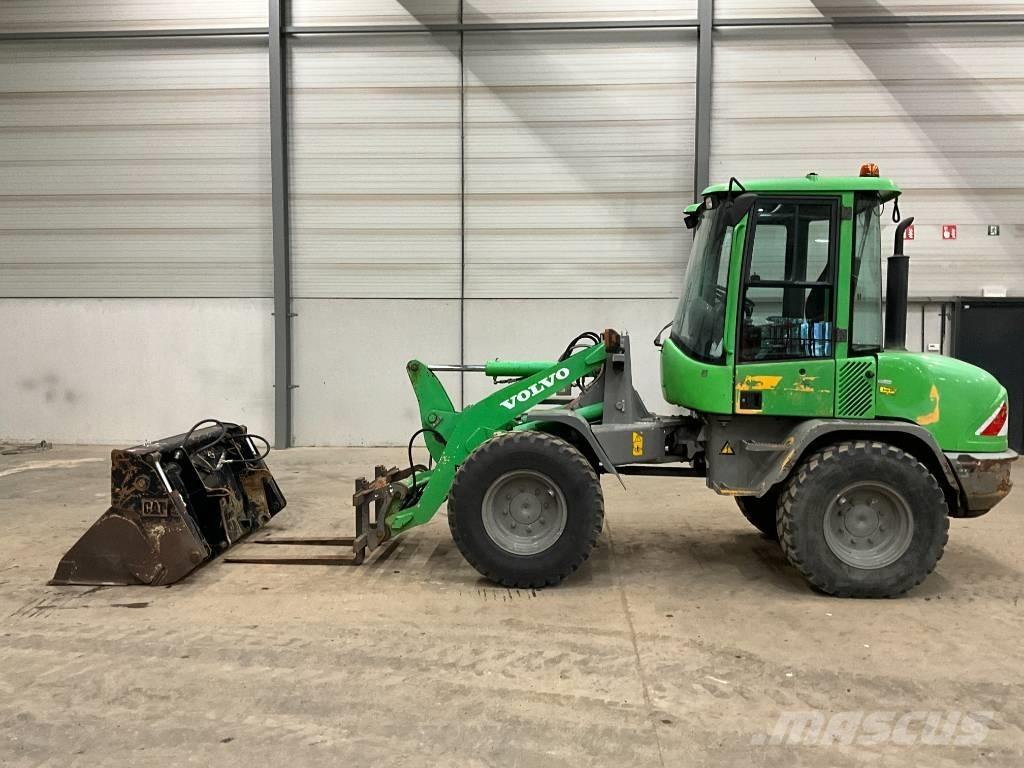 Volvo L 30 B-Z/X Tekerlekli yükleyiciler