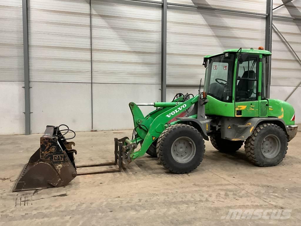 Volvo L 30 B-Z/X Tekerlekli yükleyiciler