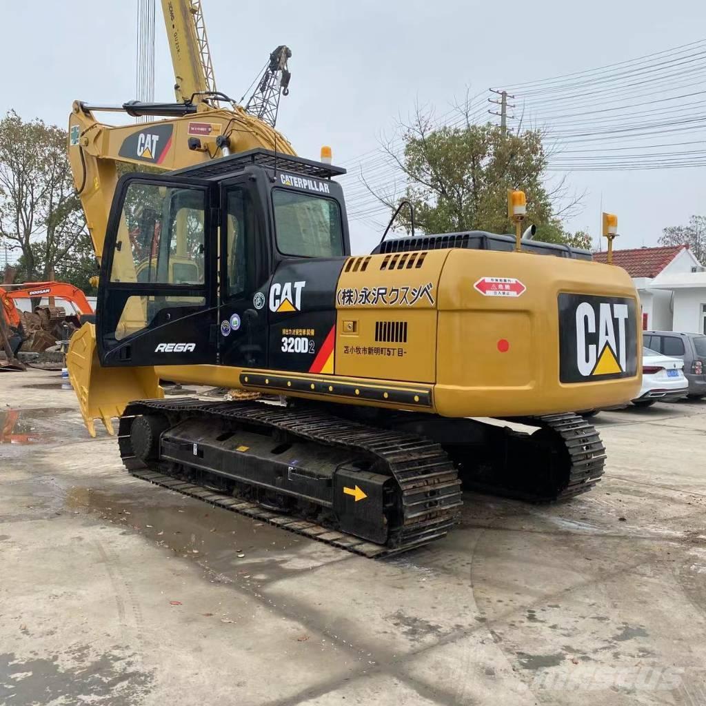 CAT 320 D Paletli ekskavatörler