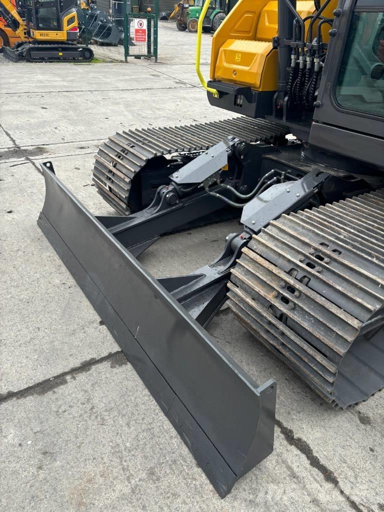 XCMG XE135E Paletli ekskavatörler