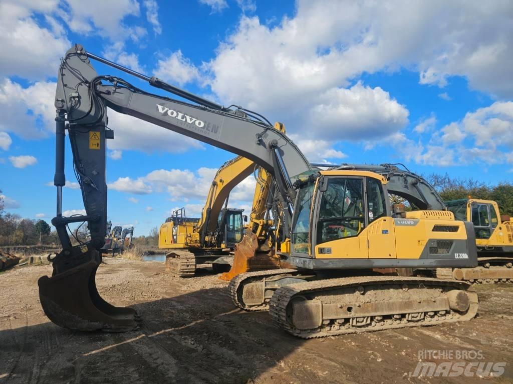 Volvo EC 220 DL Paletli ekskavatörler